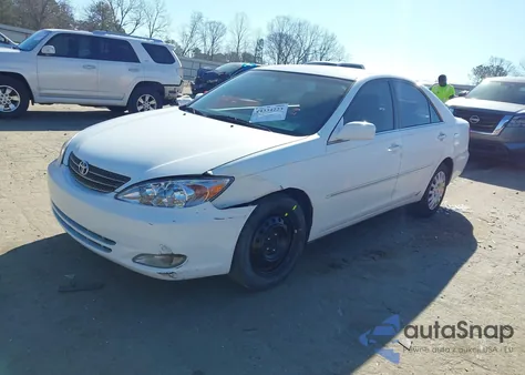 2003 Toyota Camry Xle z USA, uszkodzony, nr VIN 4T1BE32K63U176957